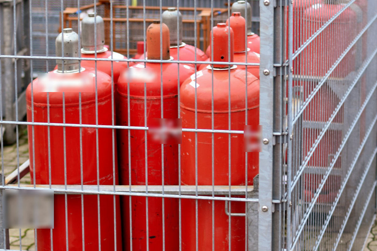 Jaula metálica para almacenamiento de cilindros de gas